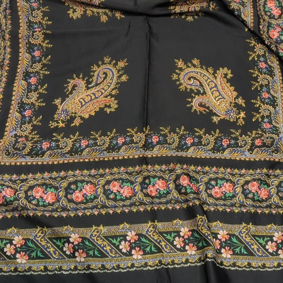 Accessories - Rose and Paisley print scarf